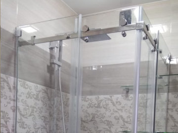 Угловая раздвижная душевая кабина
