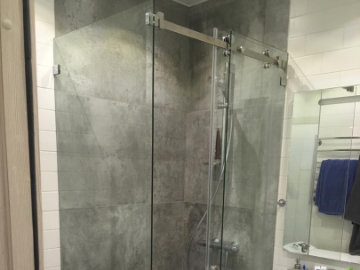 Угловое раздвижное душевое ограждение