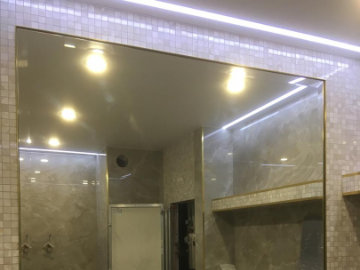 Зеркало в латунной раме