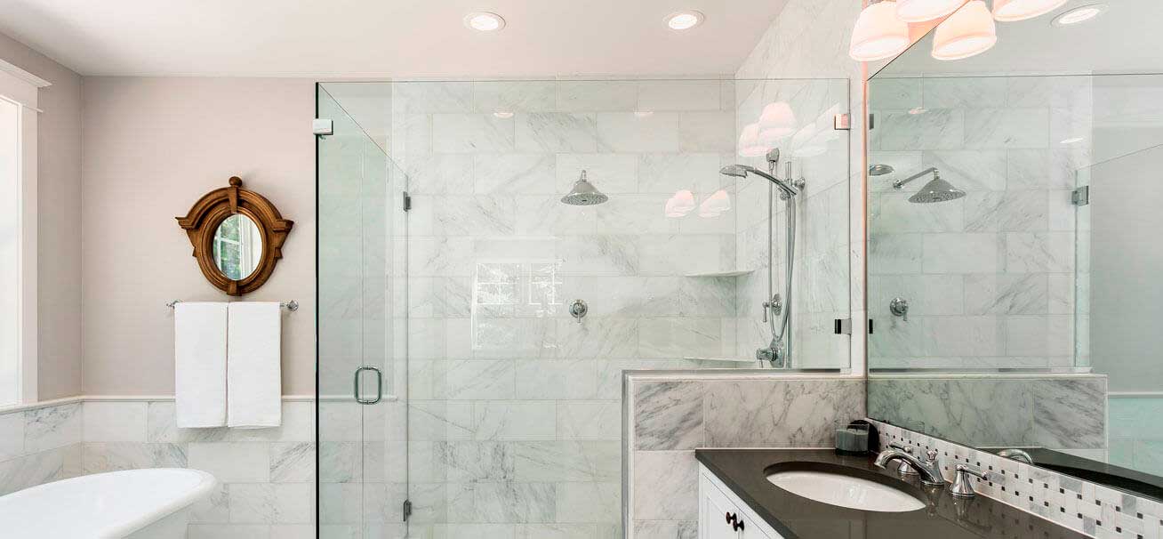 Стеклянные душевые кабины